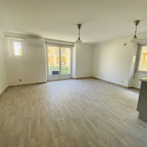 Location Appartement 2 pièces 37m² PUGET VILLE 83390 - Photo 2