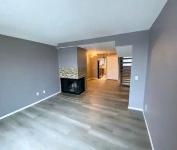 Renovated Dual Level Condo In Bankview | 8 - 2400 15 St SW, Calgary - Photo 1