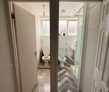 Room in a Shared Flat, Brock Place, E3 - Photo 4