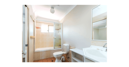 Impressive Townhouse with Extra Living Space - Photo 5