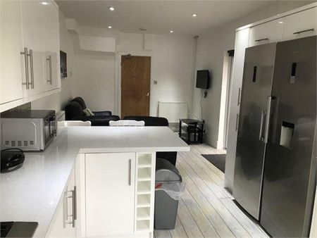 5 bedroom house share to rent - Photo 4