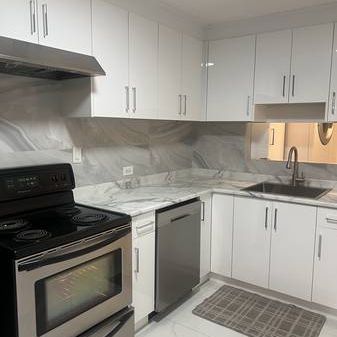 Newly Renovated 3 Bedroom 2 Bathroom Home for Rent - Photo 1