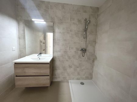 location Appartement T2 DE 39.5m² À VALBONNE - Photo 2