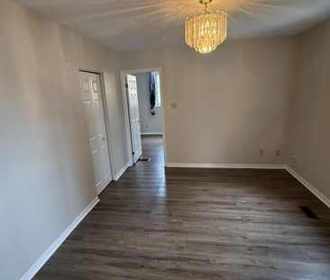 1126 Cyrville Road-A Ottawa ON K1J 7S9 - Photo 3