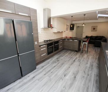 6 bedroom house to rent - Photo 1