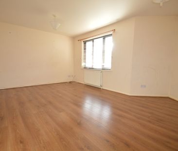 2 bedroom Apartment - HEATHCROFT, WELWYN GARDEN CITY - Photo 3
