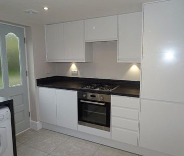 2 bedroom terraced house to rent - Photo 6