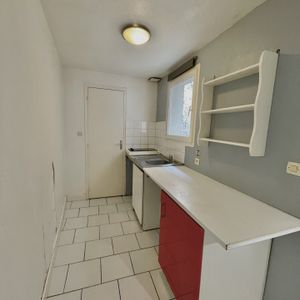 Location Appartement 1 pièce 17m² POITIERS 86000 - Photo 2