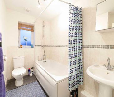 2 bedroom townhouse to rent - Photo 2