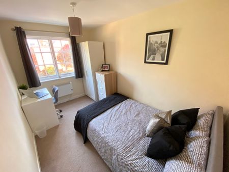 2 Bed Student Accommodation - Photo 3