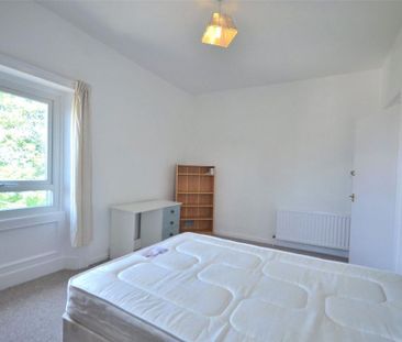 3 bedroom flat to rent - Photo 6