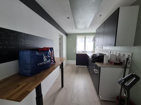 Location Appartement 5 pièces 104m² CALAIS 62100 - Photo 3