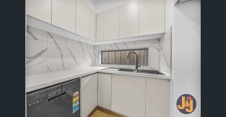 Brand New Modern Family Home - Photo 4