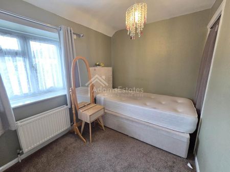 4 bedroom terraced house to rent - Photo 2