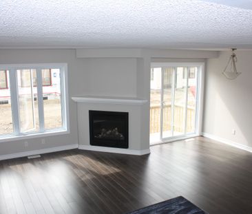 For Lease - 230 Mancini Way, Barrhaven, Ontario - Photo 4