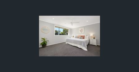 Spacious 3 Bedroom + Study/Office Townhouse & Stylish and Convenient Living in Sought-After Lindfield Location - Photo 3