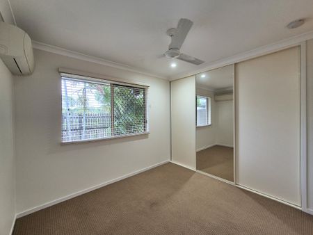 3 Bedroom Executive Family Home ! - Photo 3