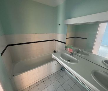 A LOUER : T2 à LILLE • rue Colson - Lille centre • 865 € - Photo 6