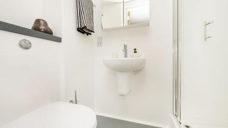 Studio to rent - Photo 5