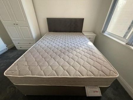 Apartment 1 6 Eglantine Gardens, Belfast, BT9 6EZ - Photo 2