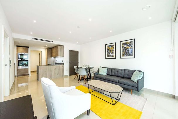 This modern apartment offers well-proportioned accommodation with a bright and spacious open-plan living and dining area. - Photo 1