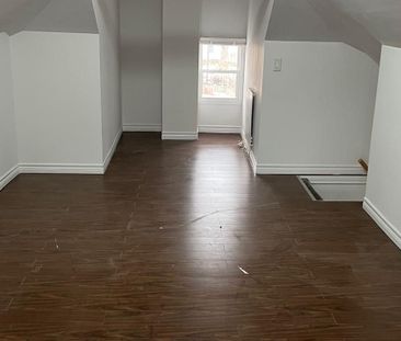 For Lease - 5928 Delaware Street, Niagara Falls, Ontario - Photo 5