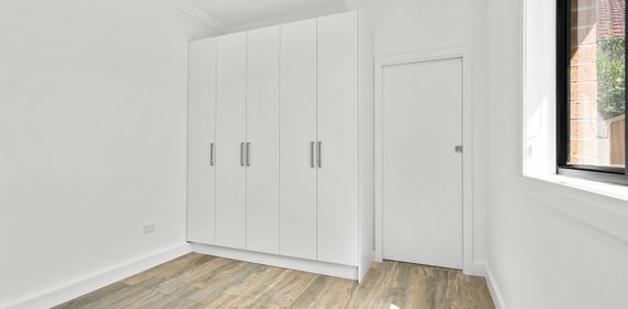 Modern Studio Apartment in Prime Location – Utilities Included - Photo 2