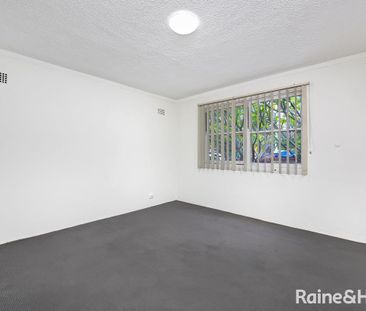 Two bedroom apartment in Marrickville - Photo 3