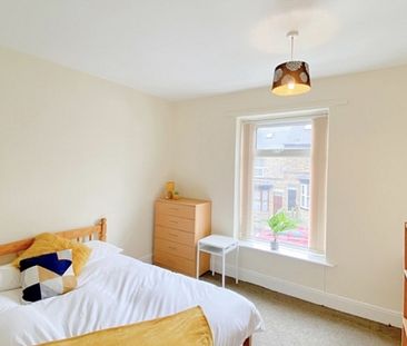 Fantastic 4 student bedroom property - Photo 3