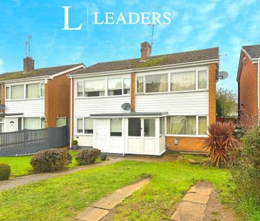 3 bedroom semi-detached house to rent - Photo 5