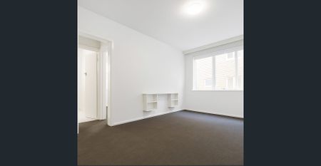 ONE BEDROOM APARTMENT IN GREAT LOCATION! | FLARE REAL ESTATE - Photo 4