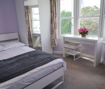 Flat to rent - Photo 1