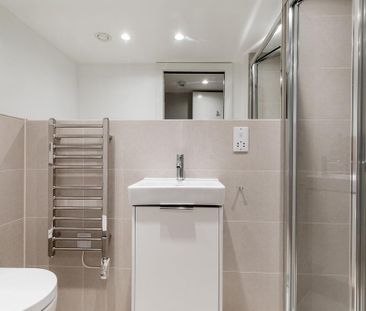 Ground floor flat to rent - Photo 4