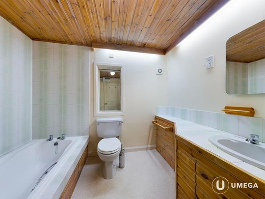 3 bedroom apartment to rent - Photo 1