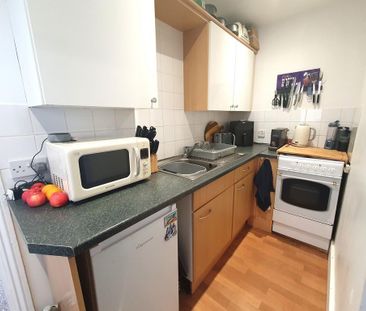 1 bedroom flat to rent - Photo 6