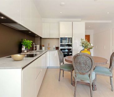A luxury ground floor one bedroom apartment in the prestigious Teddington Riverside development. - Photo 3