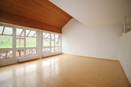 very nice and spacious 4-room apartment on the upper floor - Photo 3