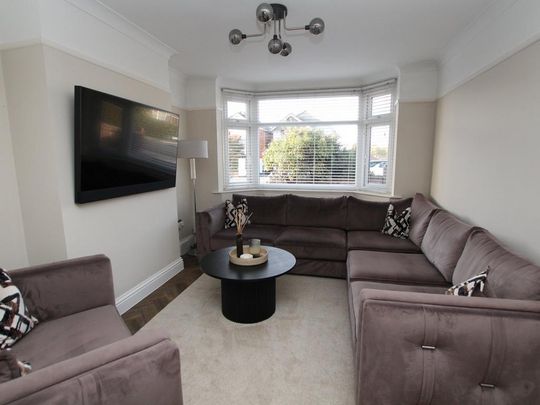 3 bedroom semi-detached house to rent - Photo 1