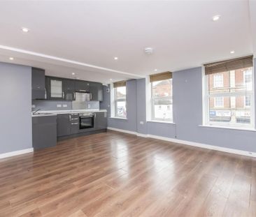 1 bed Apartment To Let - Photo 6