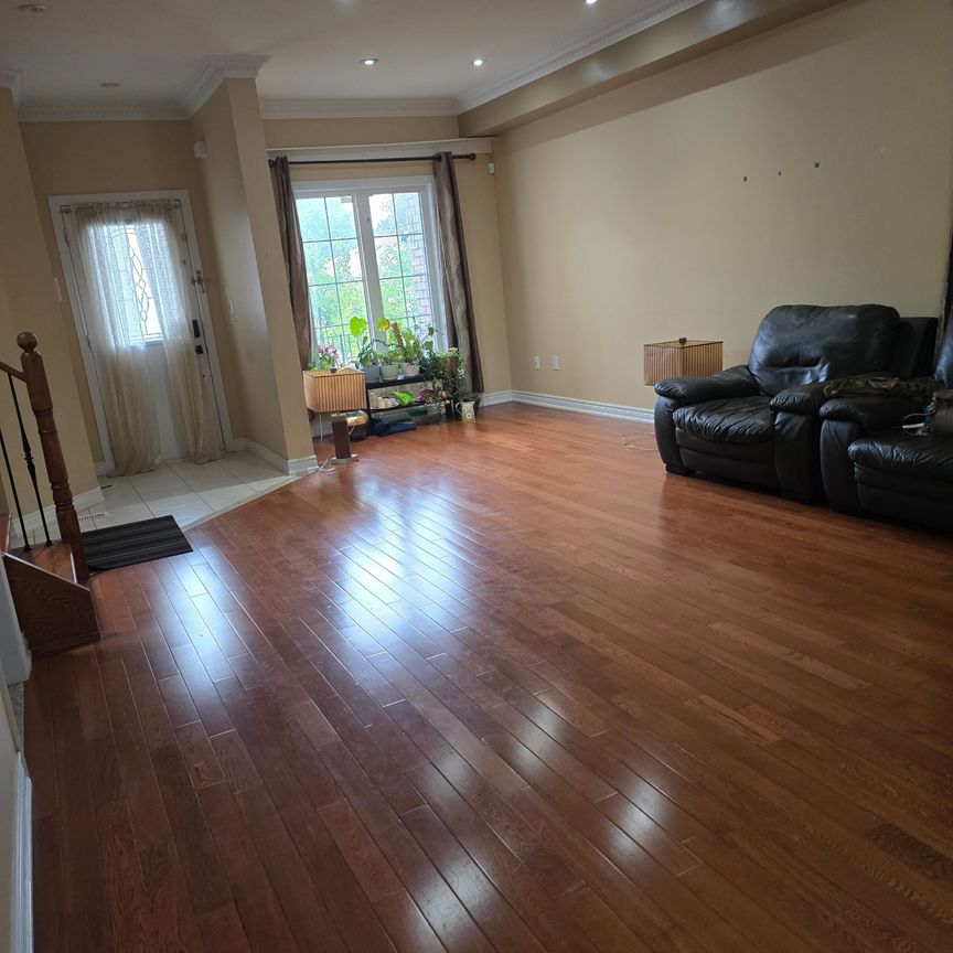 For Lease - 144 Maybourne Avenue, Toronto, Ontario - Photo 1