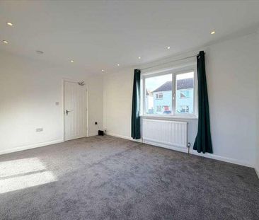 St Werburgh Crescent, Rochester, ME3 - Photo 1