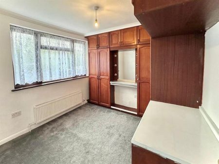 3 bedroom semi-detached house to rent - Photo 3