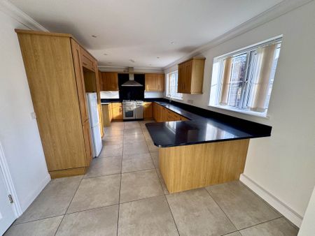 Ascot Close, South Hykeham, Lincoln, LN6 9NU - Photo 4
