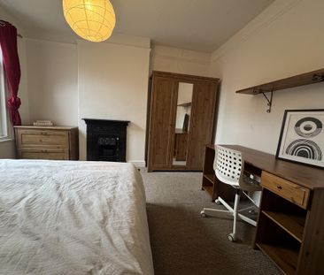 4 bedroom terraced house to rent - Photo 6