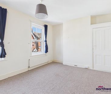 2 bedroom maisonette to rent - Photo 4