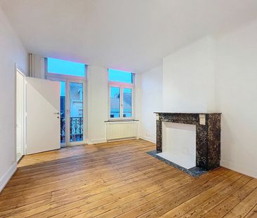 Appartement te huur in Brussel voor € 1.100 met 1 slaapkamer - Photo 1