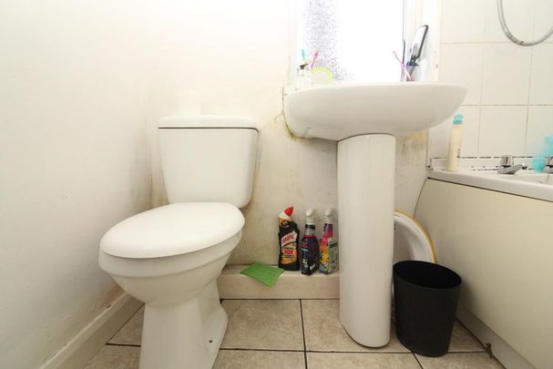 2 bedroom semi-detached house to rent - Photo 1