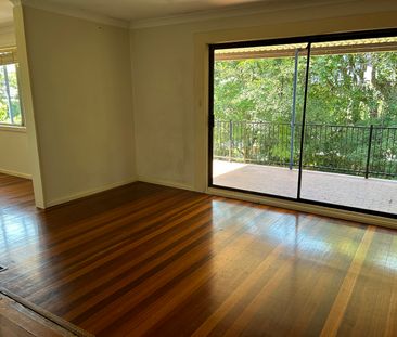 4 bedroom 2 bathroom house***Park on Hannah st for inspection*** - Photo 2