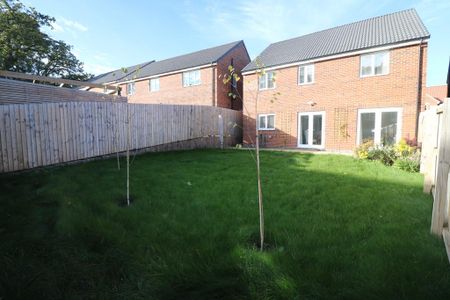 5 bedroom detached house to rent - Photo 4