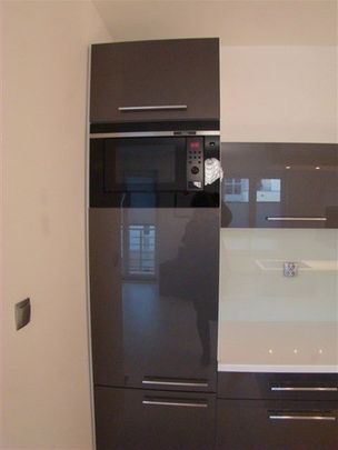 Elegancki apartament 46 m2, 2 pokoje, III p. winda - Photo 1